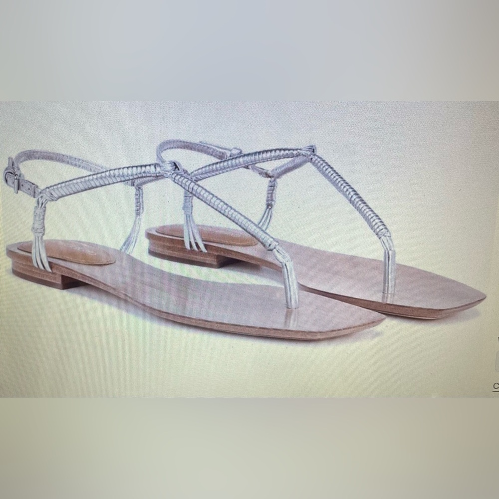 Veronica Beard new sz 8 Amelia thong sandals silver leather, buckled ankle close